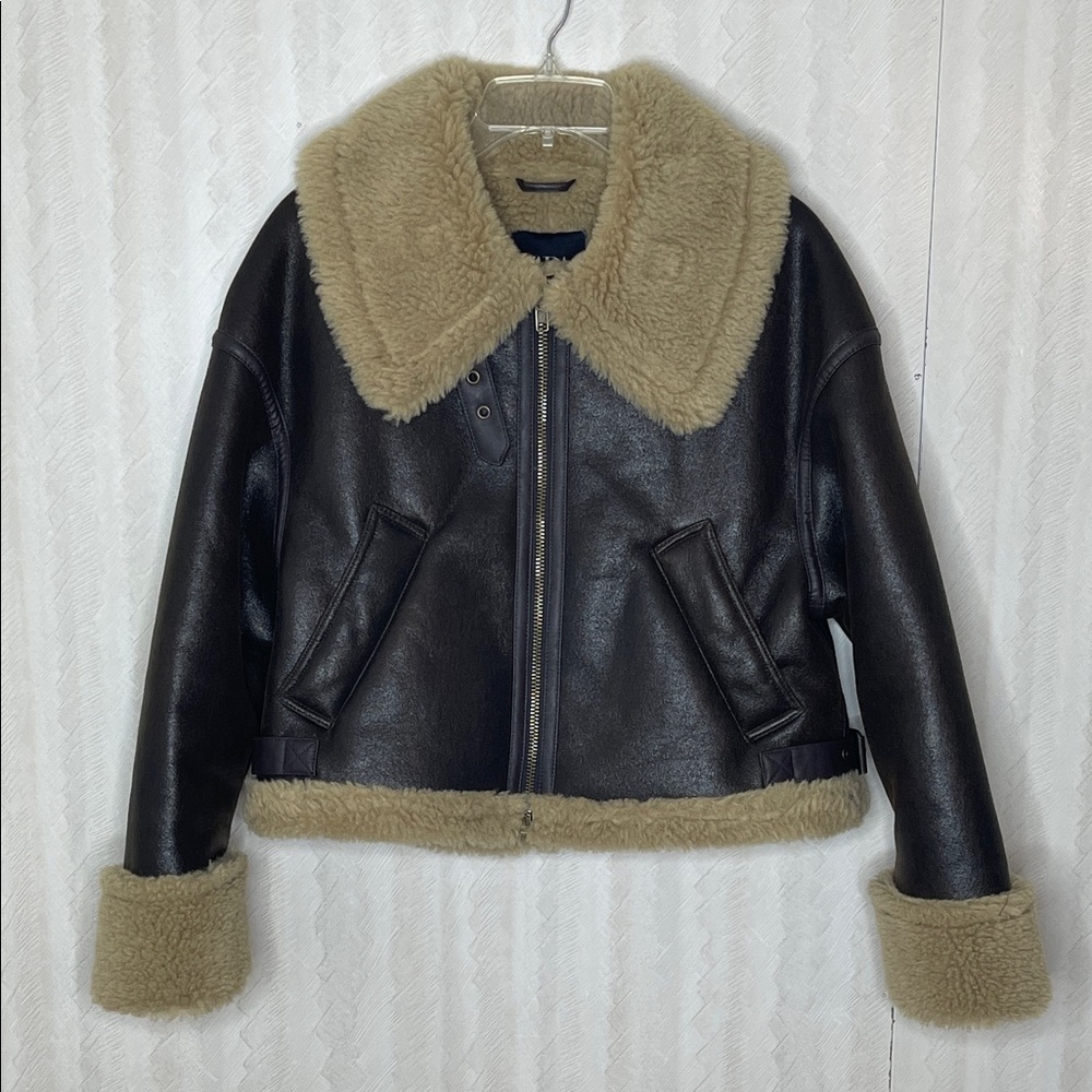 🆕 🔥 ZARA double faced biker jacket
Faux Shearling Brown Coat Size XS - Picture 5 of 15